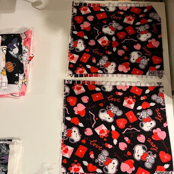 19 pc snoopy upcycled scrap fabric - bundle 4 - Picture 3 of 10